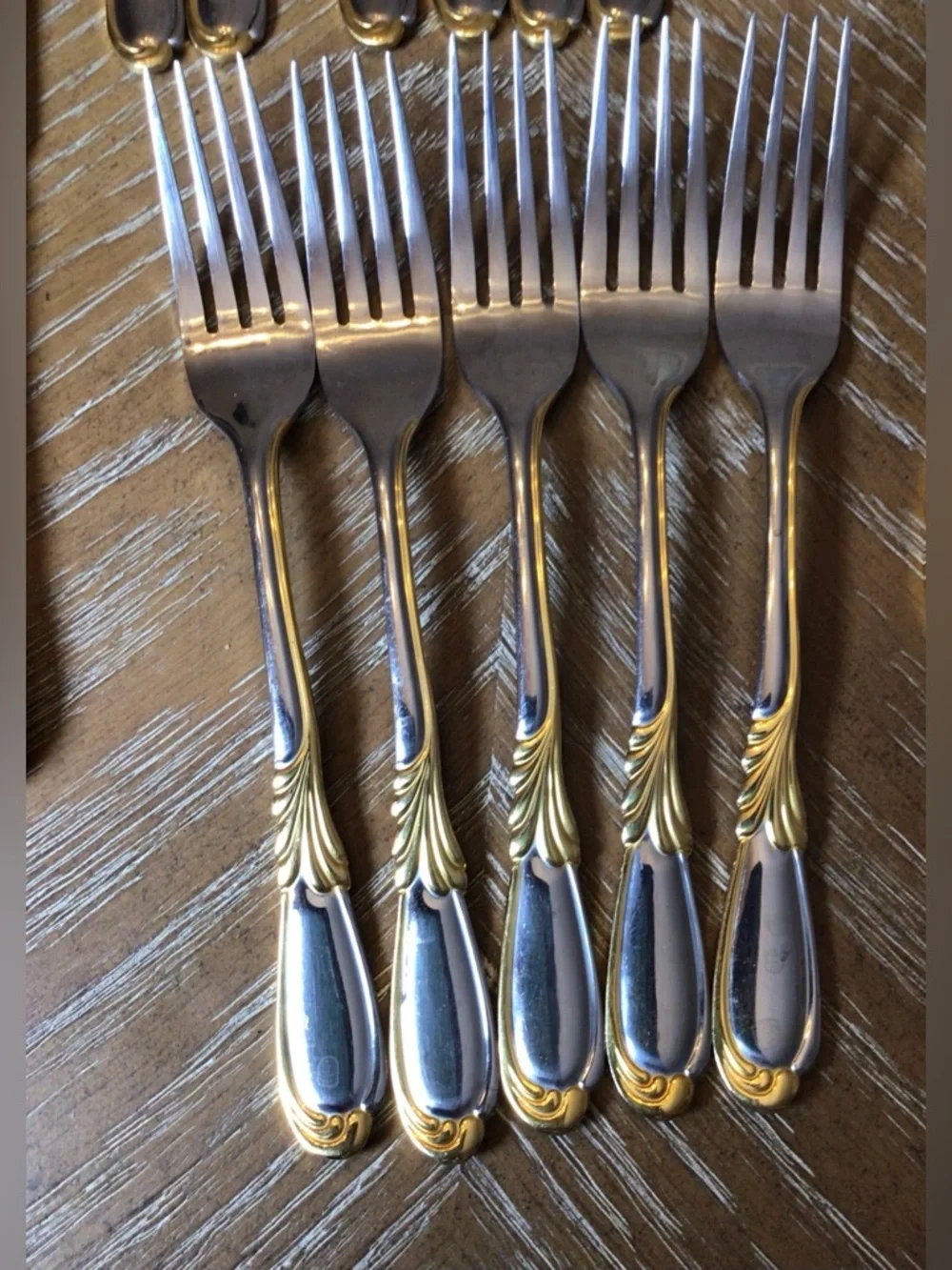 Vintage Retroneu Linda Gold Accent Flatware Korea Stainless YOUR CHOICE.